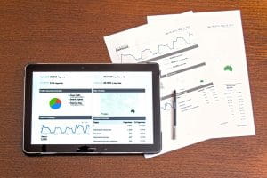Analysis graphs on a tablet and on paper