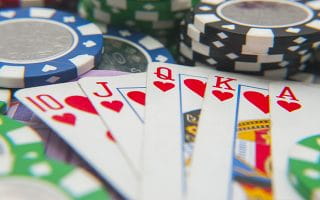 Negara Bagian dan Komunitas Dallas Menyetujui Larangan Poker