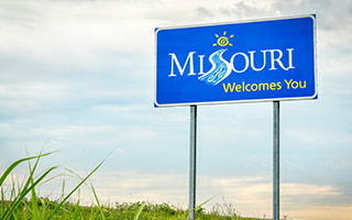 Missouri welcome sign